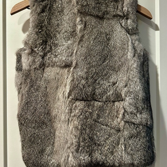 Surell Kids Plush Real Long Haired Rabbit Fur Vest Size M - Picture 2 of 3